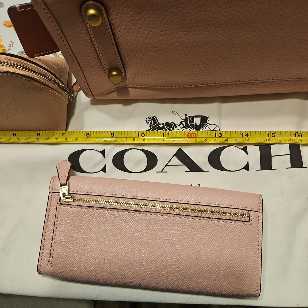 Coach Tea Rose Rogue Set - Picture 14 of 16